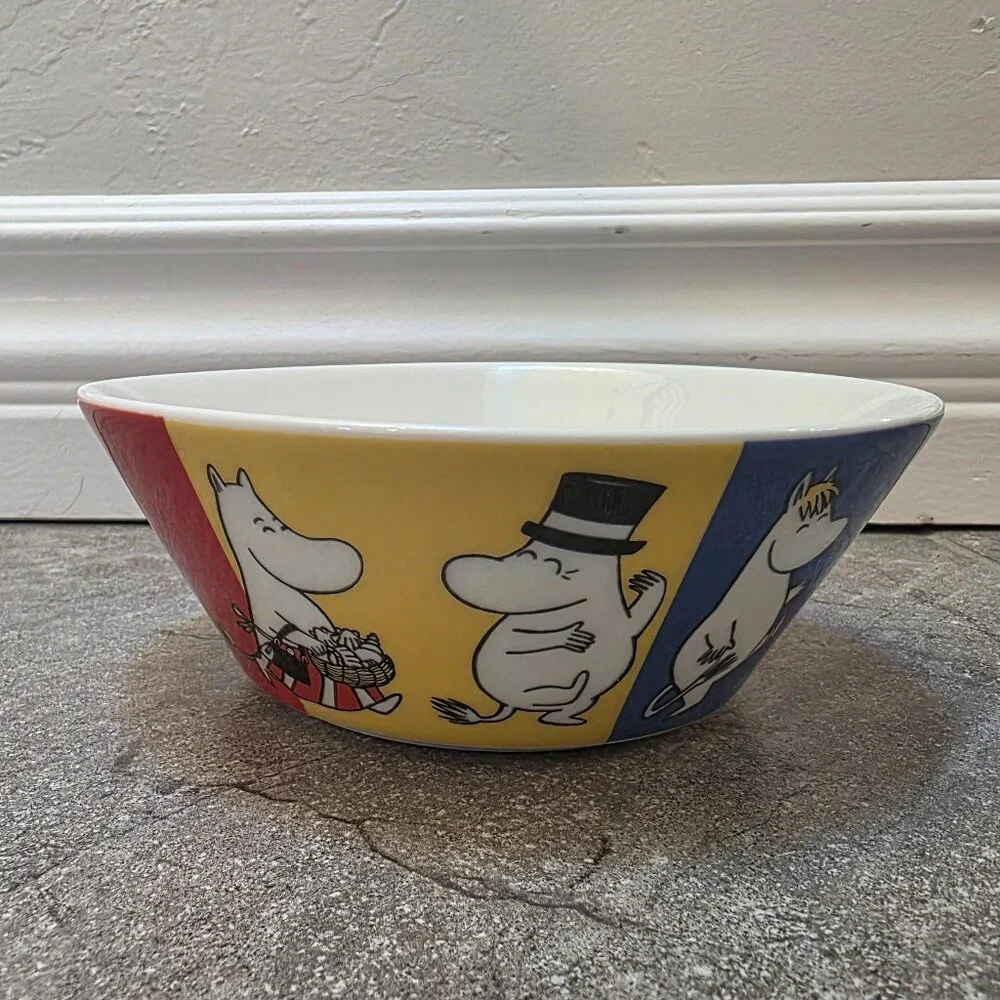 Arabia Moomin Bowl ~ Family ~ blue yellow red
